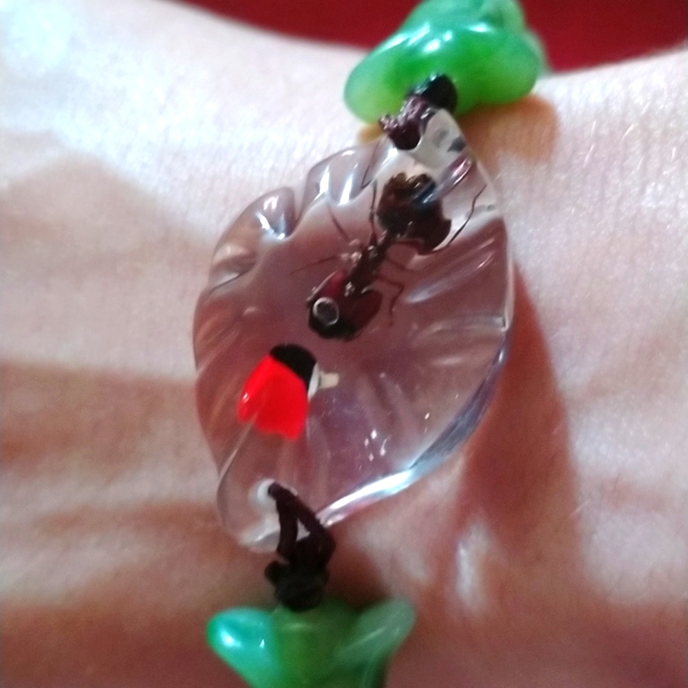 2/$30 Real ant in lucite and jade beaded bracelet 🐜
